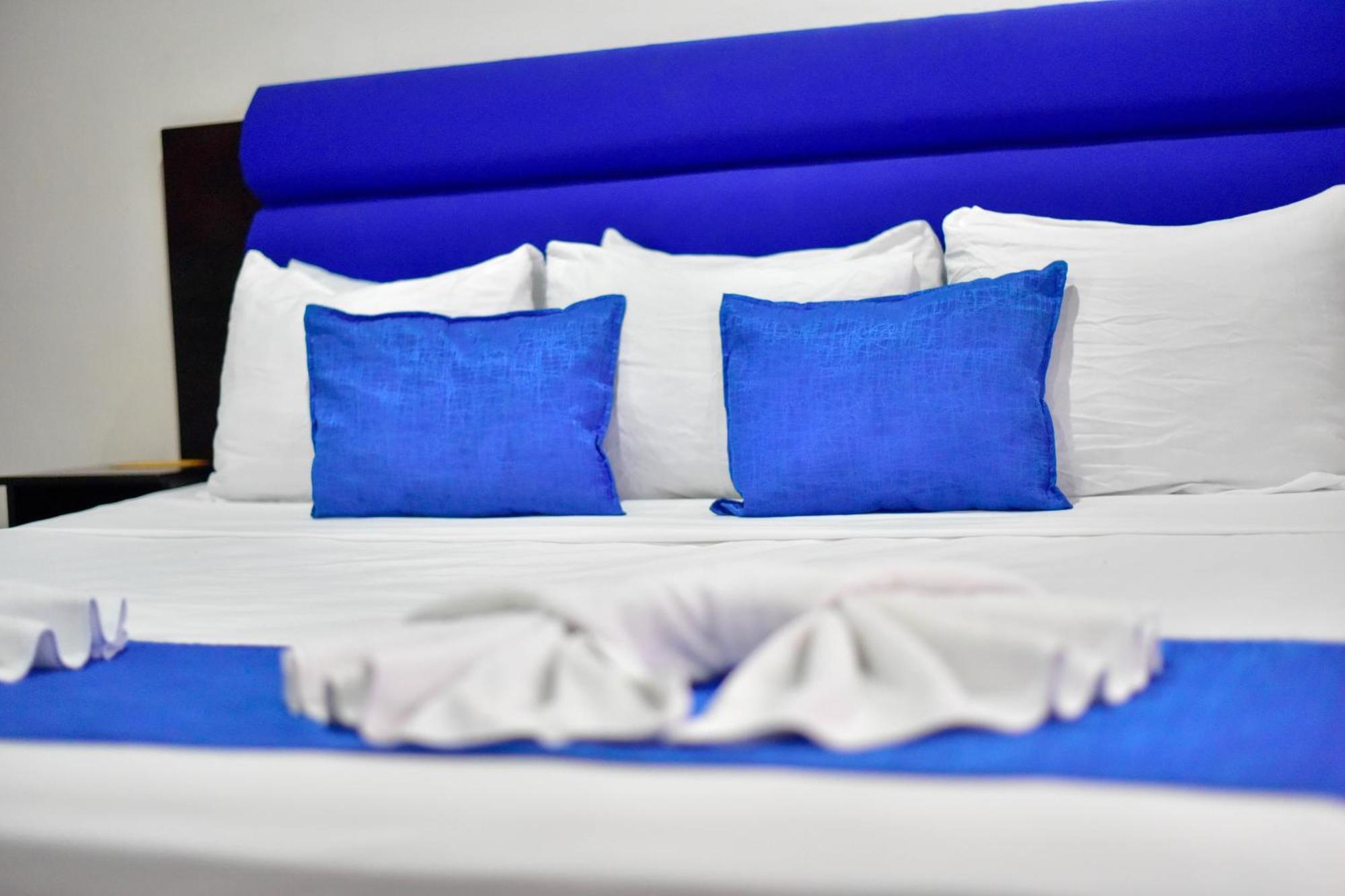 Republik Hotel, Bistro And Nightclub On Site Jaco Luaran gambar