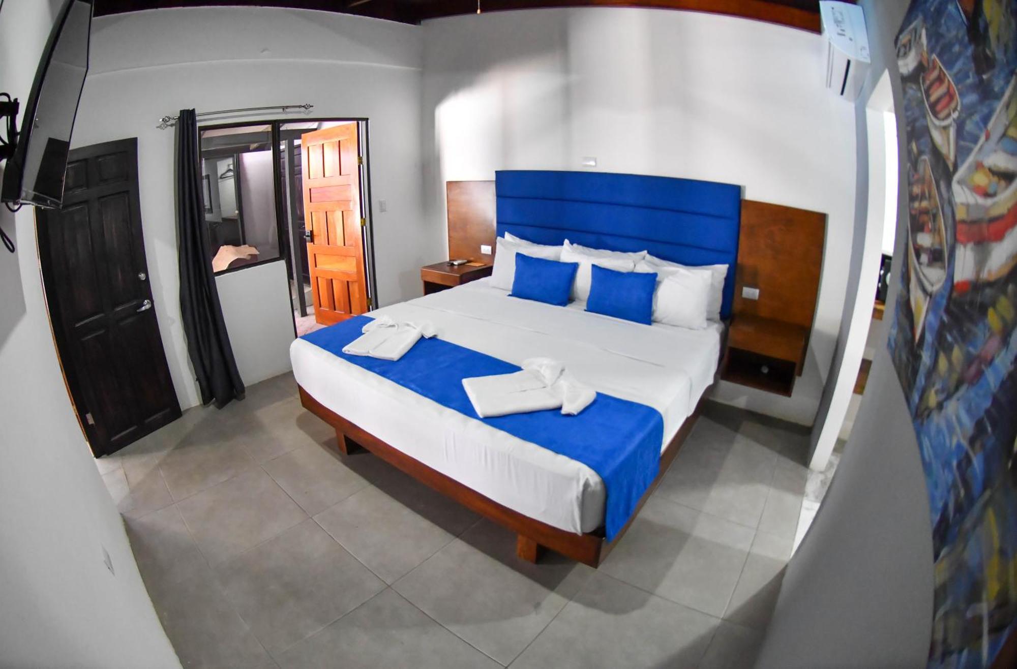 Republik Hotel, Bistro And Nightclub On Site Jaco Luaran gambar