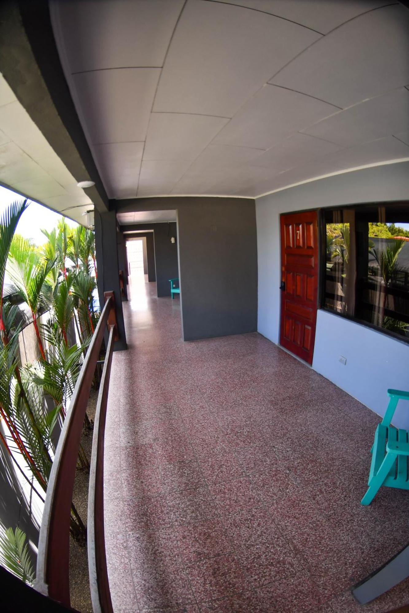 Republik Hotel, Bistro And Nightclub On Site Jaco Luaran gambar