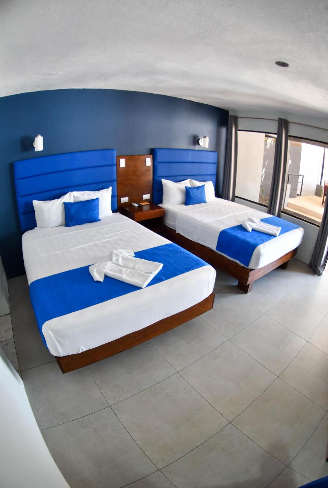 Republik Hotel, Bistro And Nightclub On Site Jaco Luaran gambar