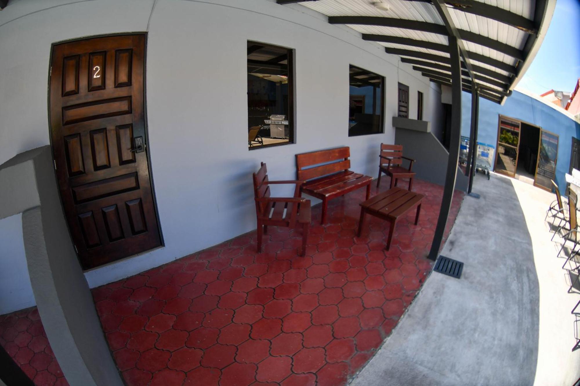 Republik Hotel, Bistro And Nightclub On Site Jaco Luaran gambar