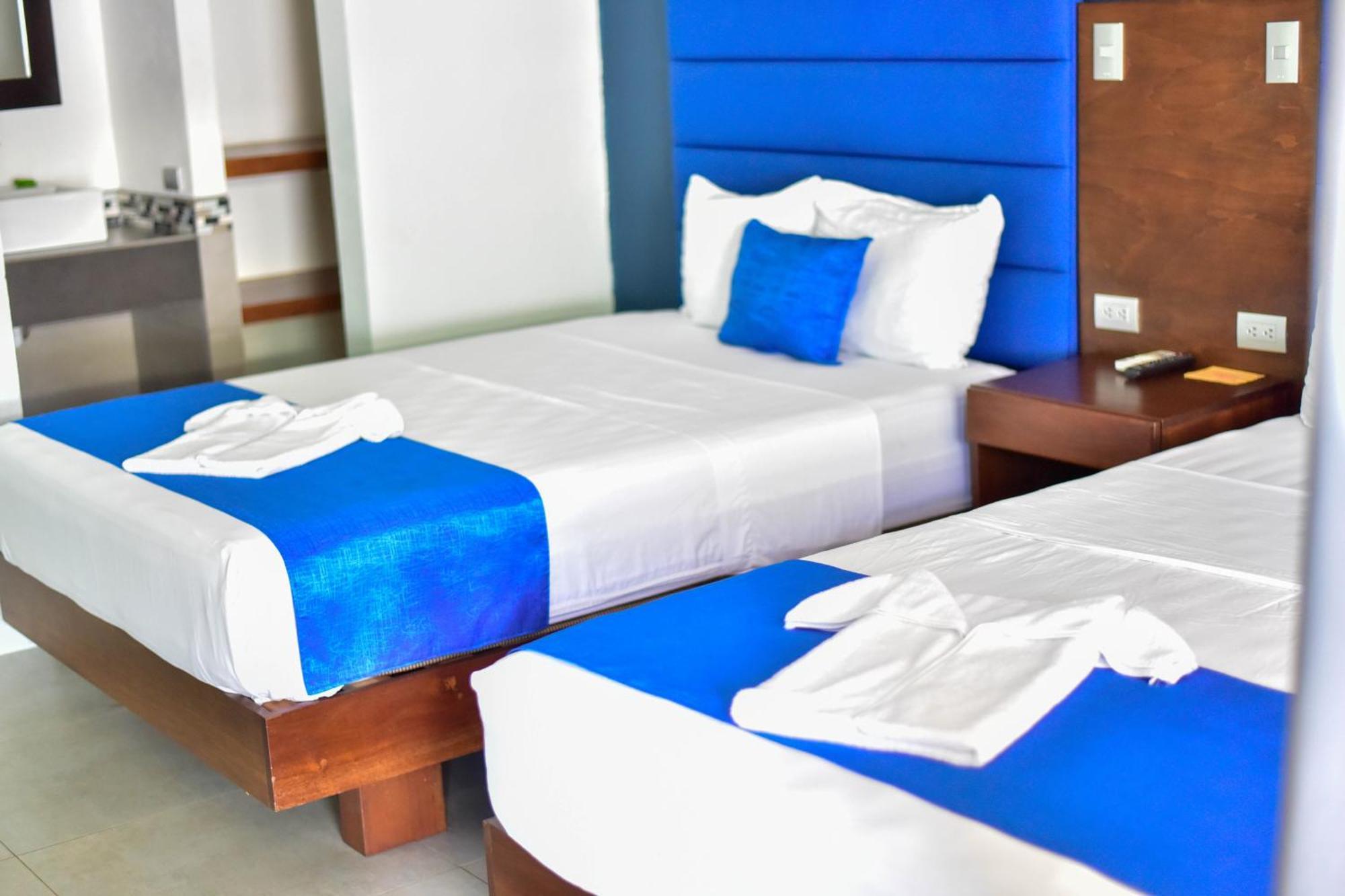 Republik Hotel, Bistro And Nightclub On Site Jaco Luaran gambar