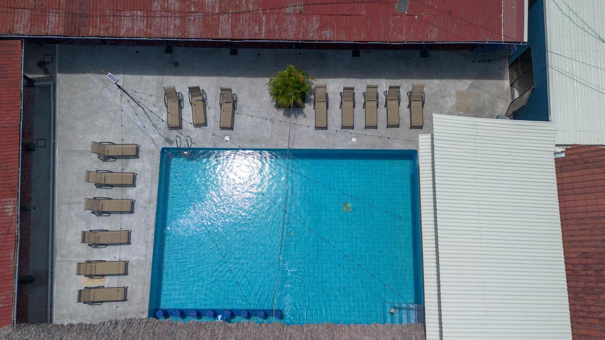 Republik Hotel, Bistro And Nightclub On Site Jaco Luaran gambar