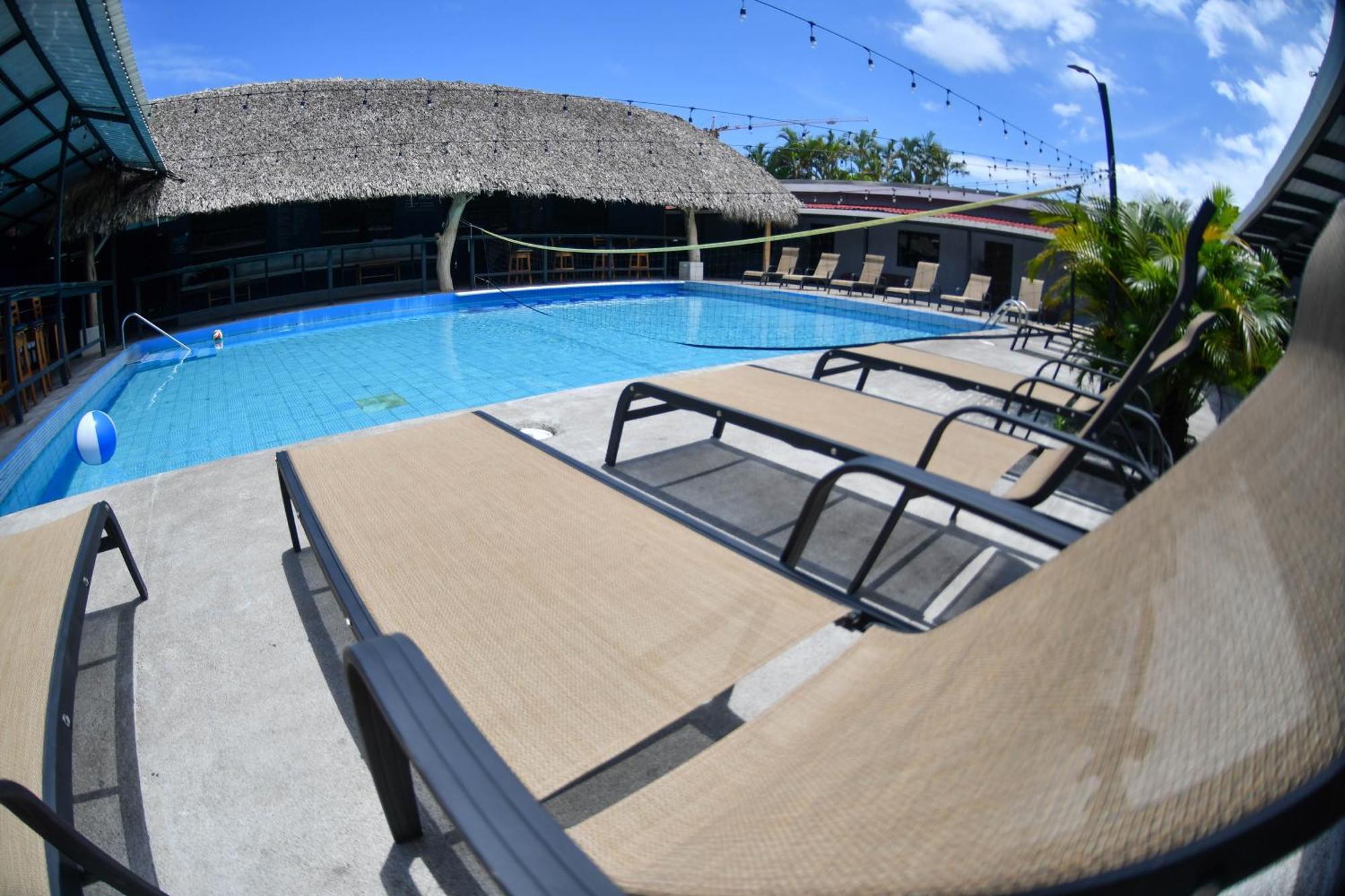 Republik Hotel, Bistro And Nightclub On Site Jaco Luaran gambar
